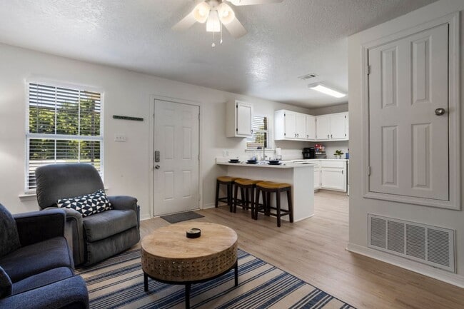 Photo - Furnished Duplex