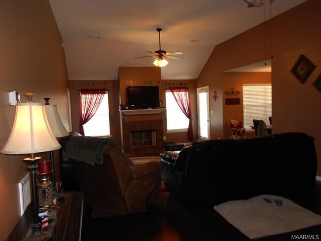Photo - 197 Barnes Ct