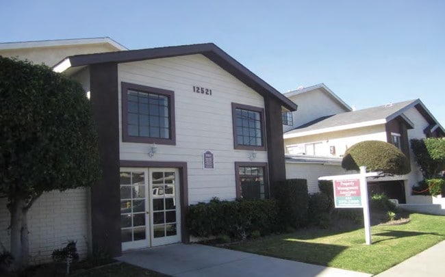 Building Photo - Grevillea Manor