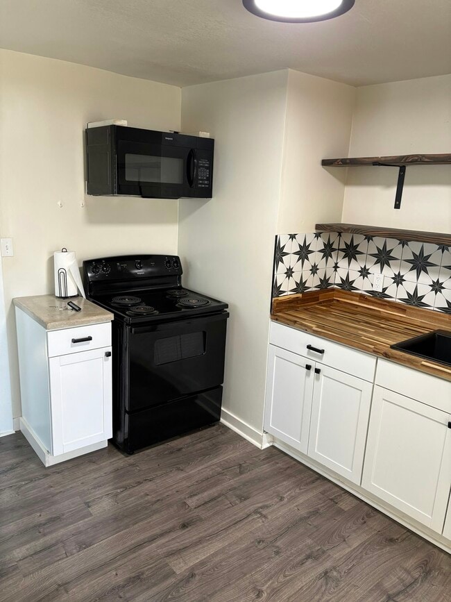 Photo - 1304 E Lincoln Ave