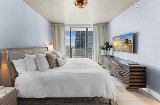 Photo - 1451 Brickell Ave Unit 2505