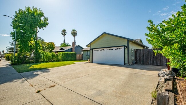 Photo - 1623 Oneel Dr