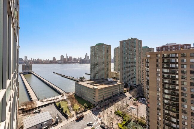Building Photo - 20 Newport Pkwy Unit 2103R