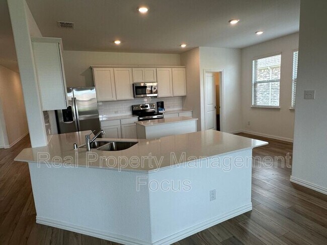 Photo - 239 Jenkinson Dr