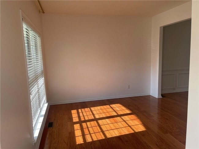 Photo - 1023 Cassina Ct SE