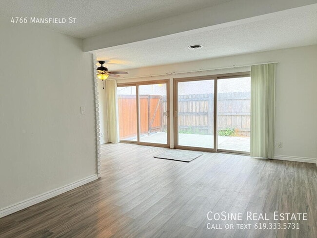 Photo - 4766 Mansfield St