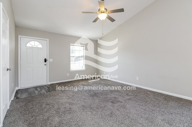 Photo - 406 Wincrest Ln