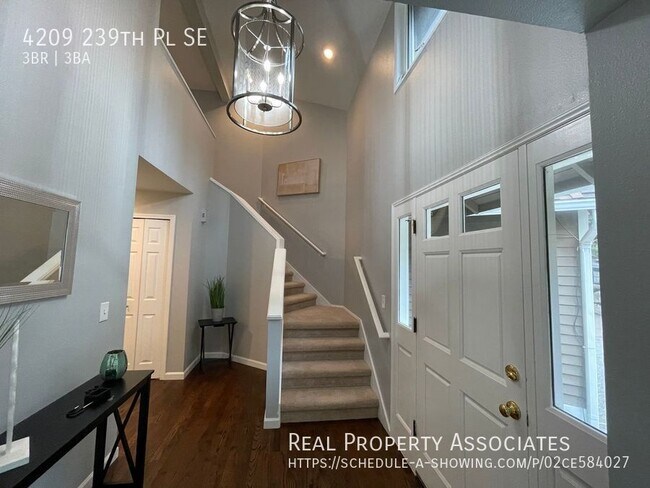 Photo - Beautiful Klahanie Home on Huge Lot!