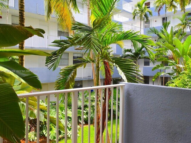 Photo - 1801 S Treasure Dr Unit 211