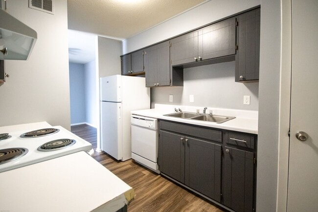 Photo - Coleman Place Apartments