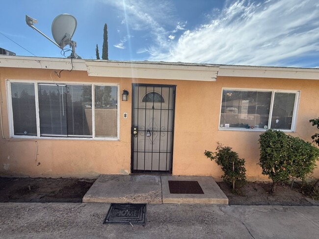 Photo - 2114 Brundage Ln Unit A