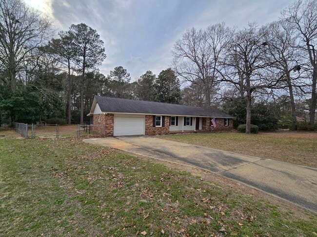 Photo - 637 Sierra St