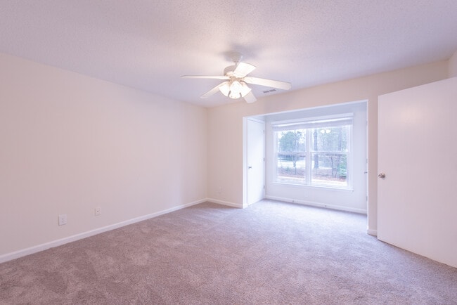 LaSalle Pointe Apartments