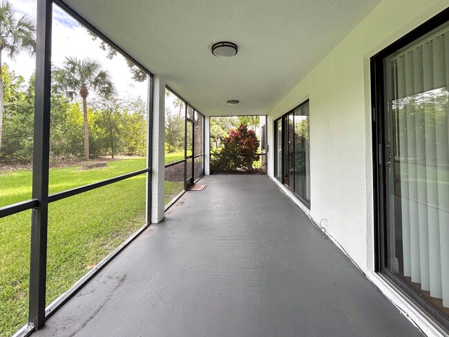 Building Photo - 9235 SW 8th St Unit 114 Rental