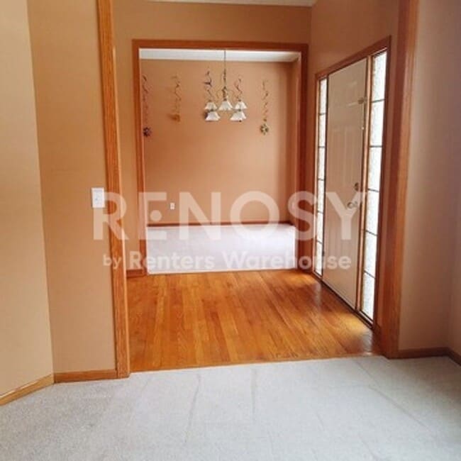 Photo - 18129 W 82nd St