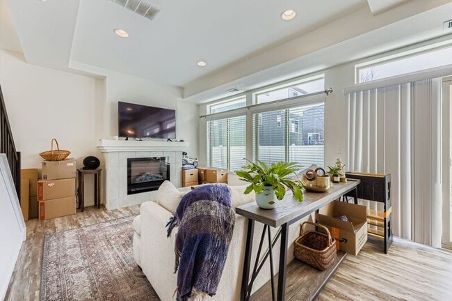 Photo - 9335 Arklow Wy