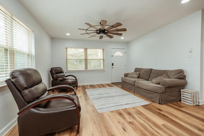 Photo - 5439 Penny Creek Rd