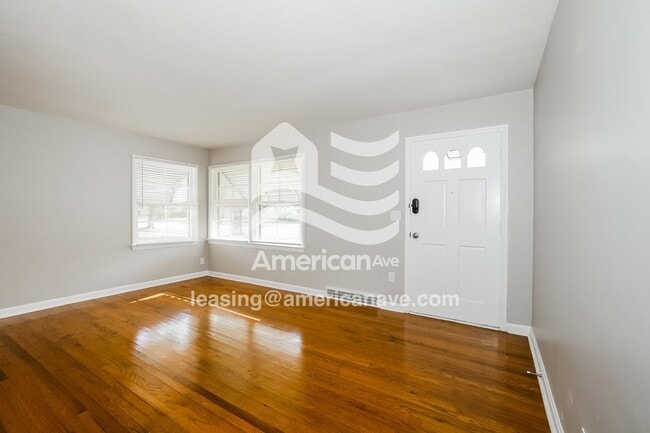 Photo - 2031 N Green Rd