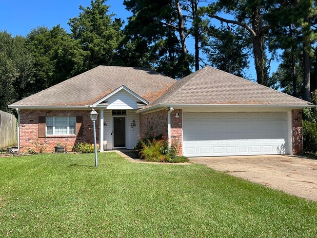 Building Photo - 207 Knoll Creek Cir Rental