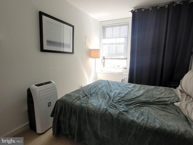 Photo - 219 S 18th St Unit 1414