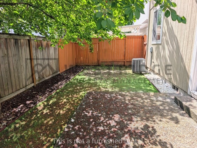 Photo - 1467 SE Blanchard St