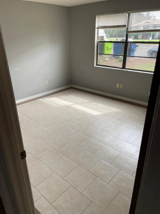 471 Bentwood Ln Unit 471 Bentwood Lane UNIT B