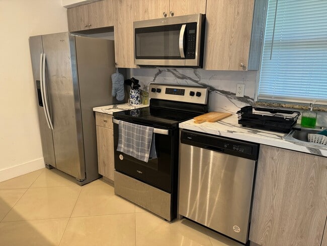 Photo - 5204 Coronado Pkwy Unit Apt B
