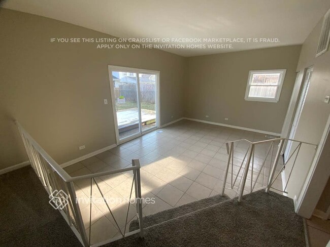 Photo - 906 E Sayles Dr