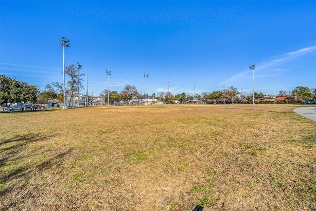 Photo - 1303 Dorothy St