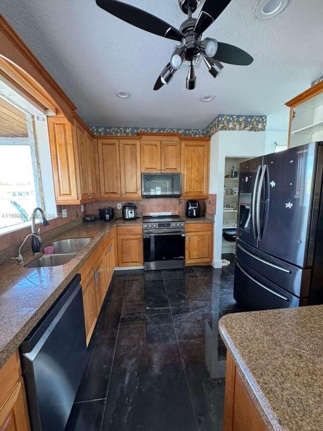 Photo - 7109 Walden Pond Ct