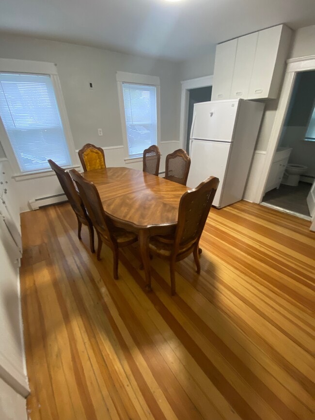 Building Photo - 78 Fort St Unit 1