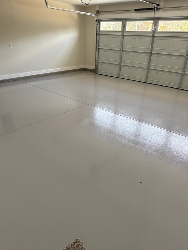 Photo - 638 Belfast Loop