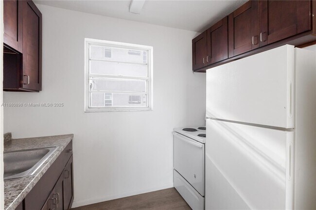 Photo - 1251 NW 59th St Unidad 2