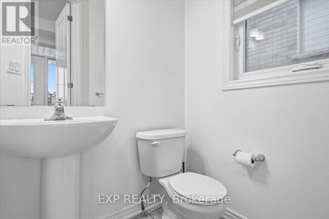 Photo - 448 Trevor St.