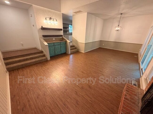 Photo - 1404 Mary Lee Ln