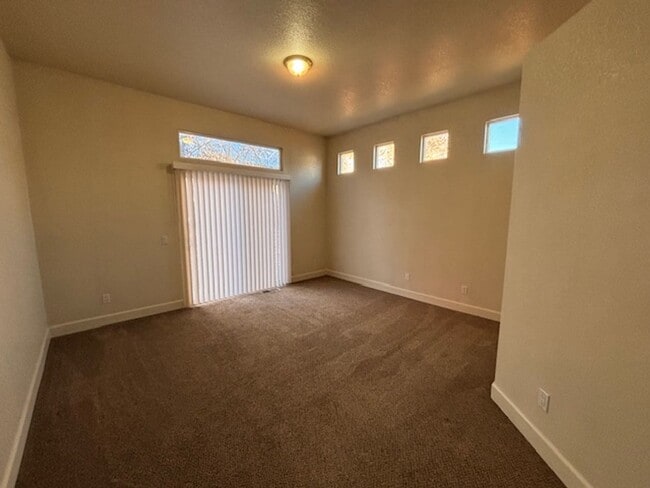 Photo - 719 Red Jacket Dr