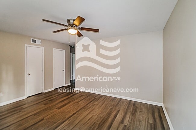 Photo - 2325 Watkins Dr