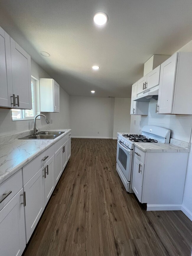 Photo - 28549 Ave 13 1/4
