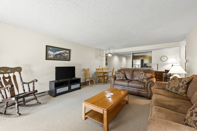 Photo - 2822 Hager Ln