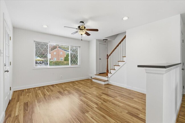 Photo - 3 BR | 1 BA | 864Sqft | Newly Fenced Yard