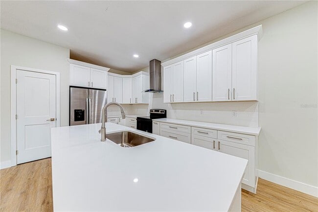 Photo - 233 N Pine Ave