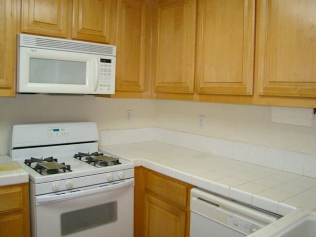 Photo - Townhouse 2 bedroom, 2 bath, washer/dryer, refrigerator, 2 car garage, patio