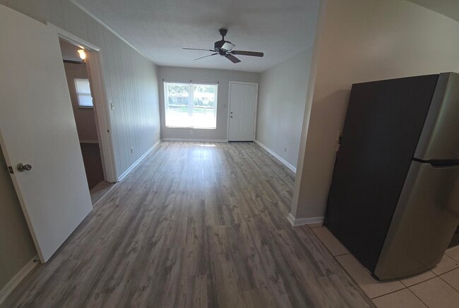 Photo - 712 Newport Dr