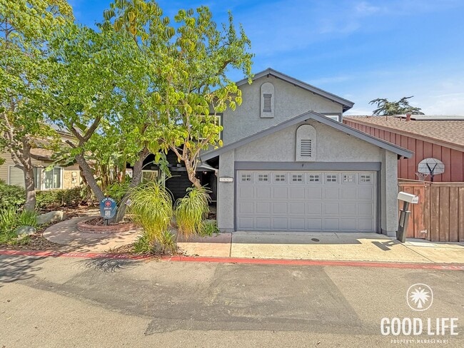Building Photo - Charming 4BD/3BA 2-Story House in Spring Valley W/ W/D, A/C, Large Balcony, & Community Pool, Par...