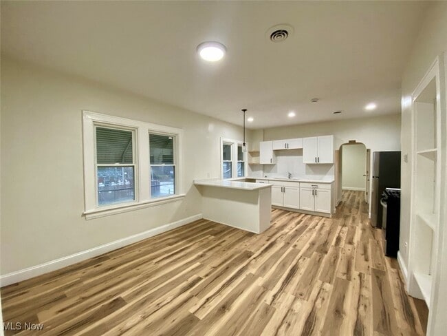 Photo - 884 Copley Rd Unit 3