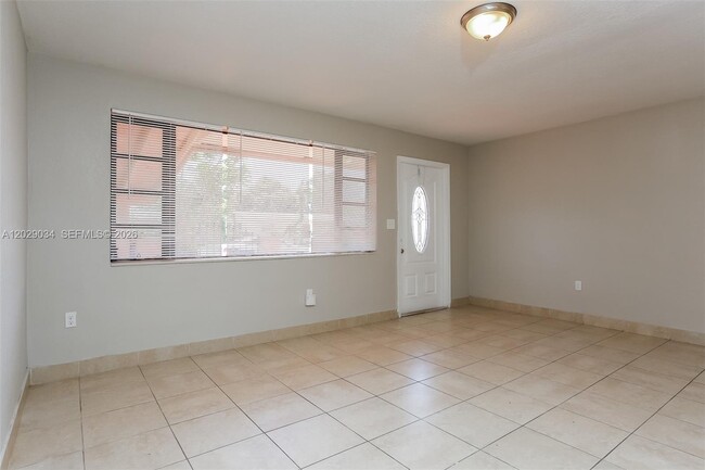 Photo - 731 NW 175th Dr