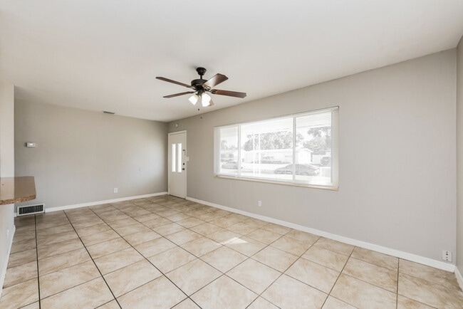 Photo - 5773 56th Terrace N