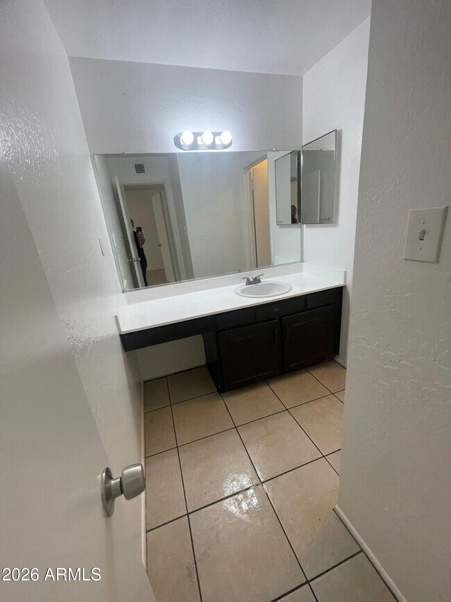 2666 N 43rd Ave Unit D