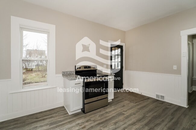 Photo - 207 W 29th St