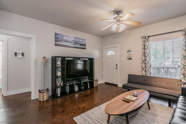 Photo - 2803 Frazier Ave